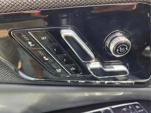 2026 Cadillac Optiq - Image 16 of 31