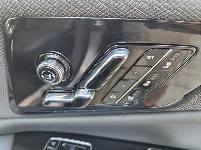 2026 Cadillac Optiq - Image 23 of 31