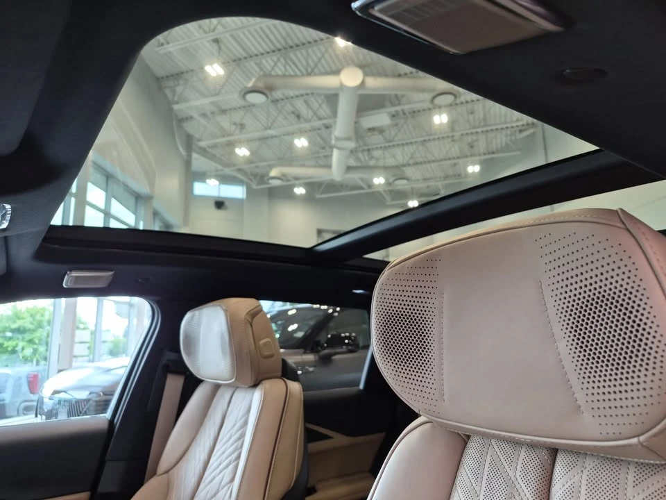 2026 Cadillac Lyriq - Image 8 of 15