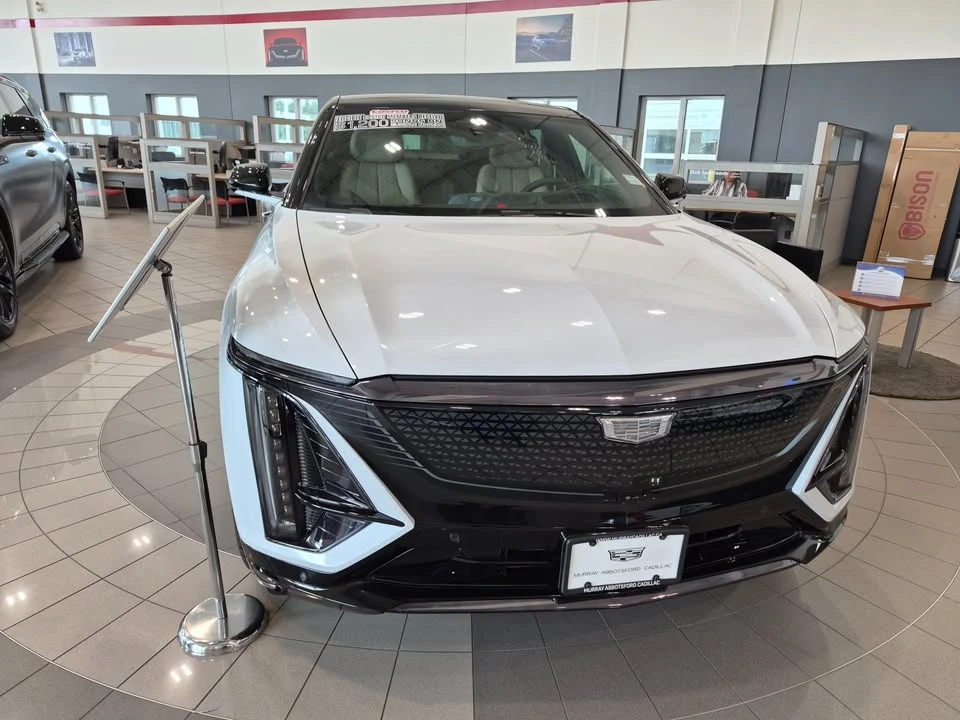 2026 Cadillac Lyriq - Image 2 of 15