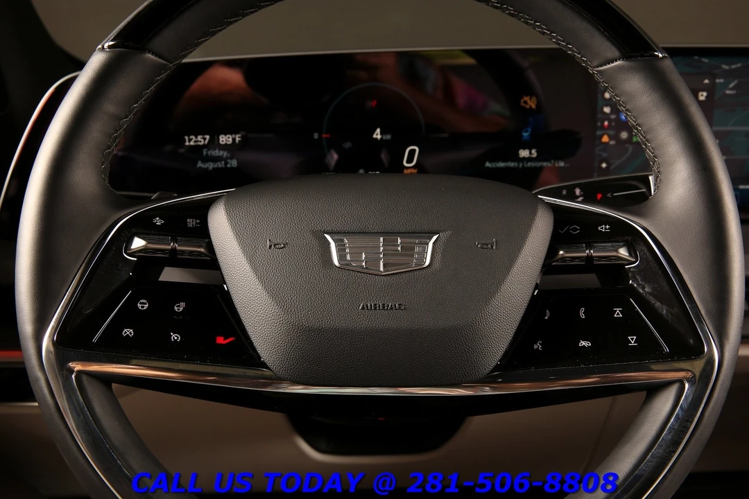 2026 Cadillac Vistiq - Image 14 of 24
