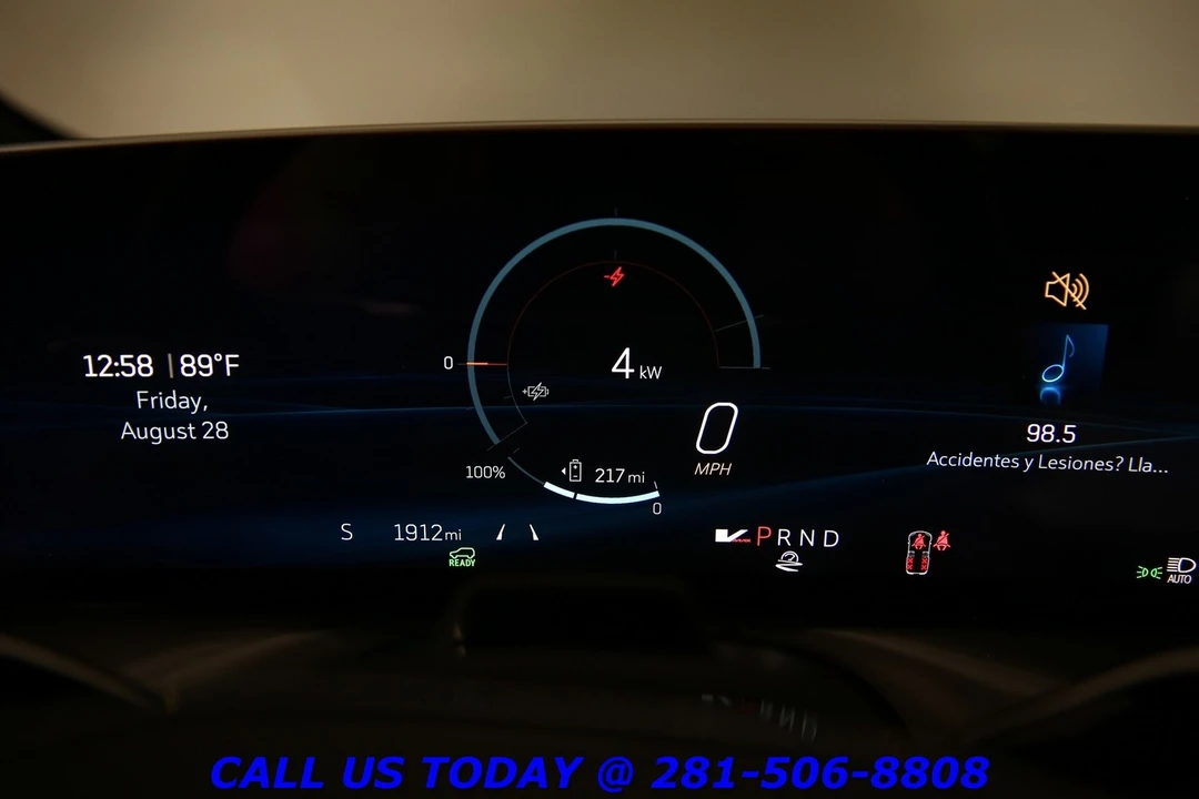 2026 Cadillac Vistiq - Image 15 of 24