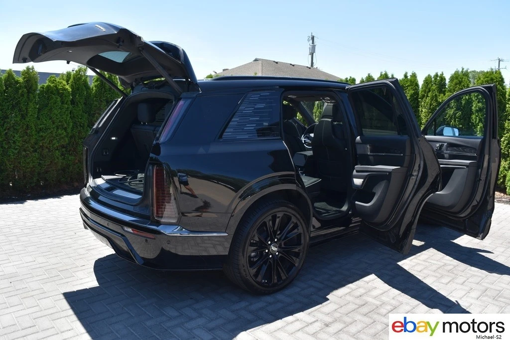 2026 Cadillac Vistiq - Image 19 of 24