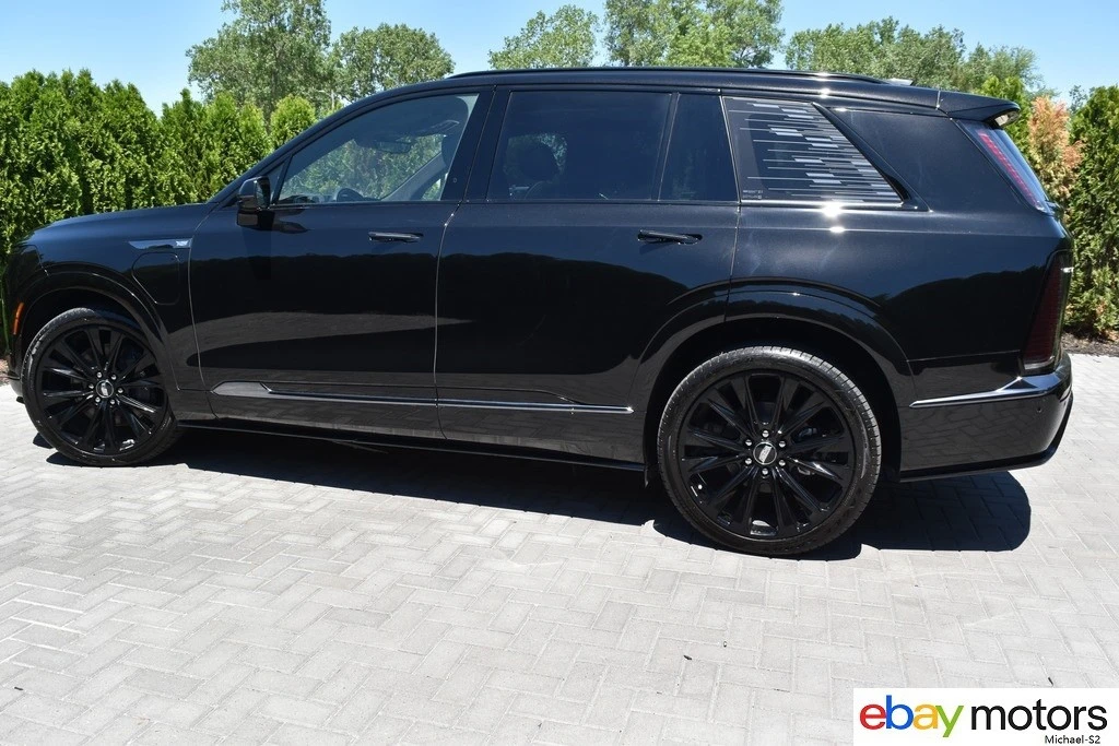 2026 Cadillac Vistiq - Image 9 of 24