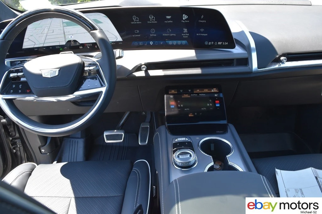 2026 Cadillac Vistiq - Image 15 of 24