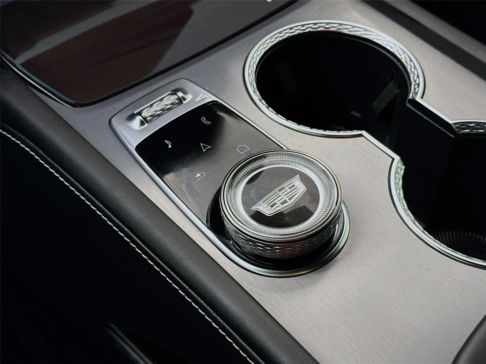 2026 Cadillac Vistiq - Image 11 of 21