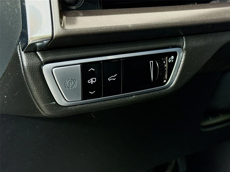 2026 Cadillac Vistiq - Image 7 of 31