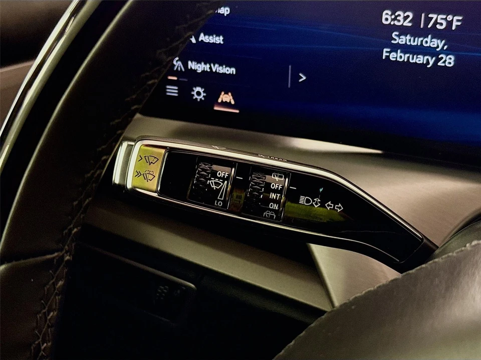 2026 Cadillac Vistiq - Image 5 of 31