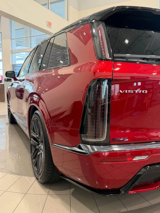 2026 Cadillac Vistiq - Image 8 of 19