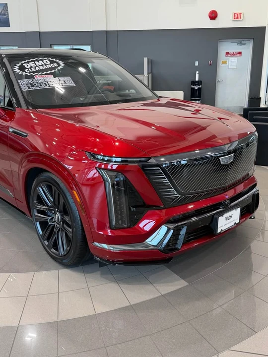 2026 Cadillac Vistiq - Image 2 of 19