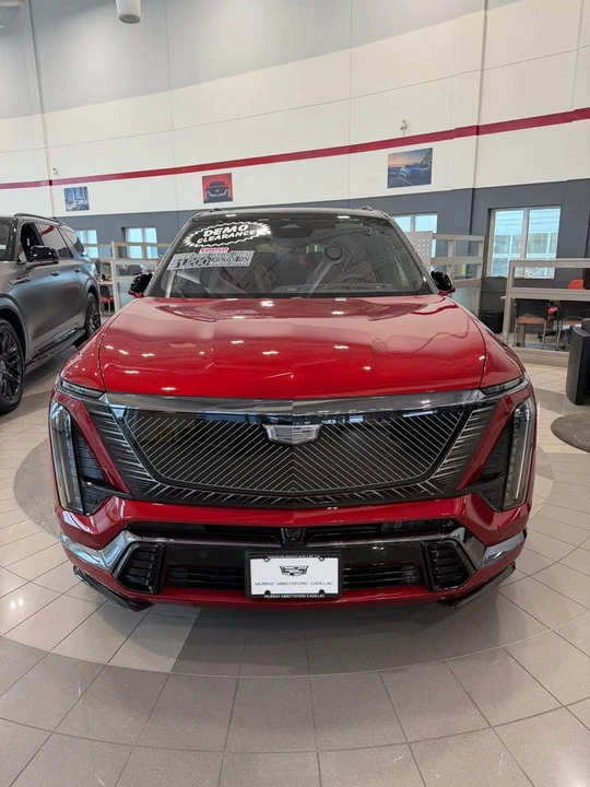2026 Cadillac Vistiq - Image 3 of 19