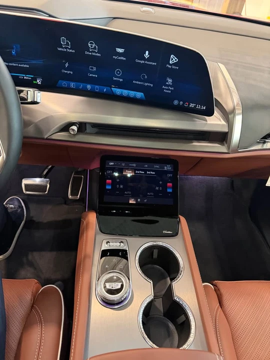2026 Cadillac Vistiq - Image 14 of 19