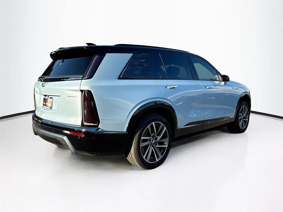 2026 Cadillac Vistiq - Image 12 of 15