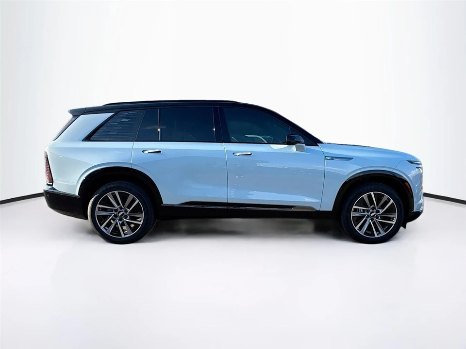 2026 Cadillac Vistiq - Image 13 of 15
