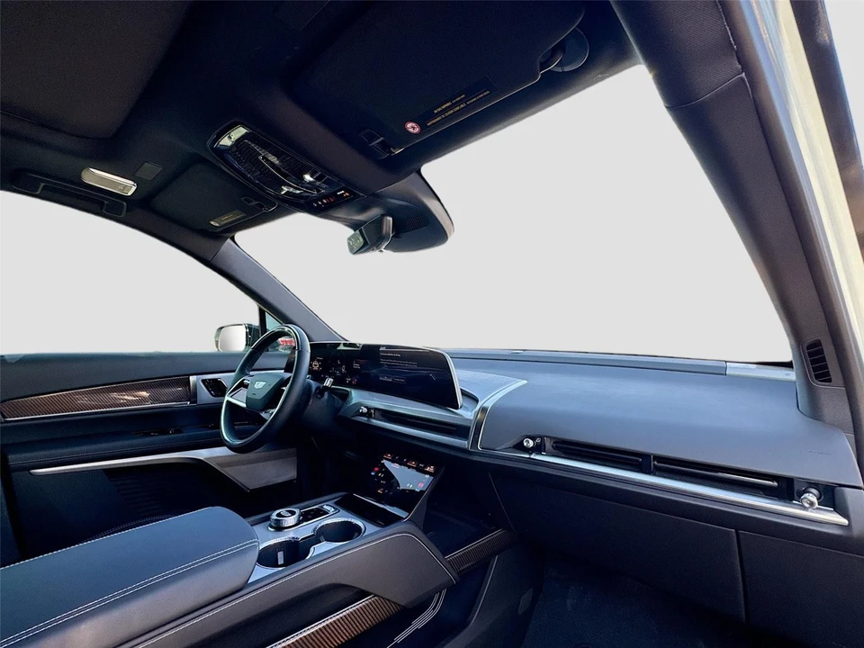 2026 Cadillac Vistiq - Image 15 of 15
