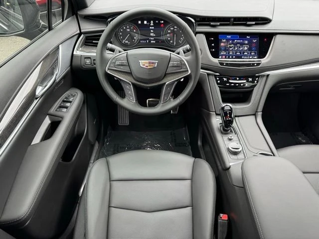 2026 Cadillac XT5 - Image 15 of 20