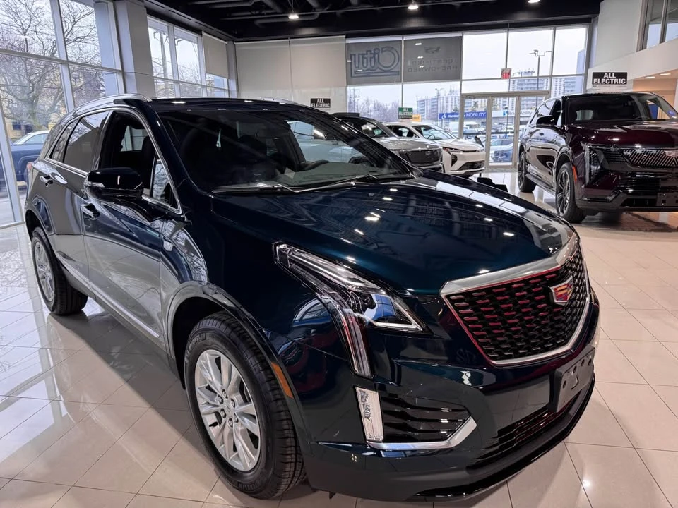 2026 Cadillac XT5 - Image 2 of 16