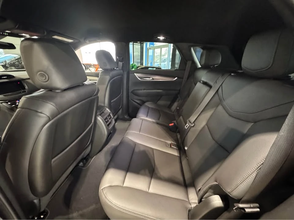 2026 Cadillac XT5 - Image 8 of 16