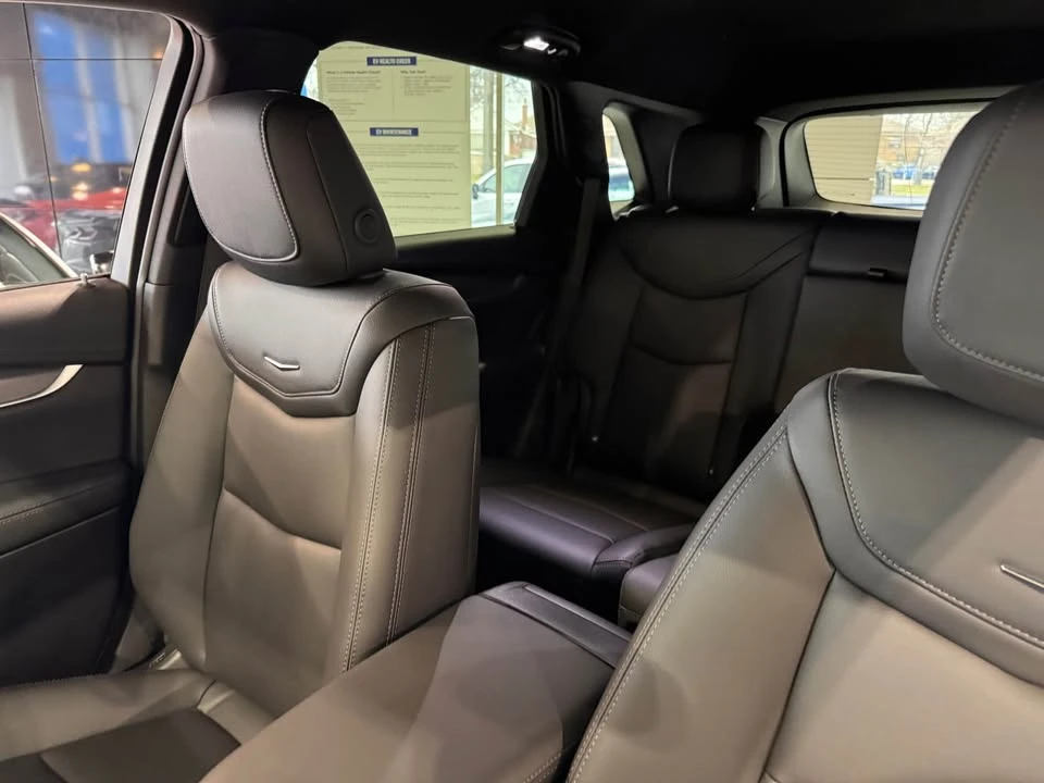 2026 Cadillac XT5 - Image 16 of 16