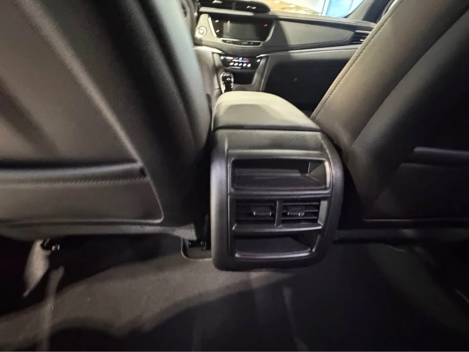 2026 Cadillac XT5 - Image 9 of 16