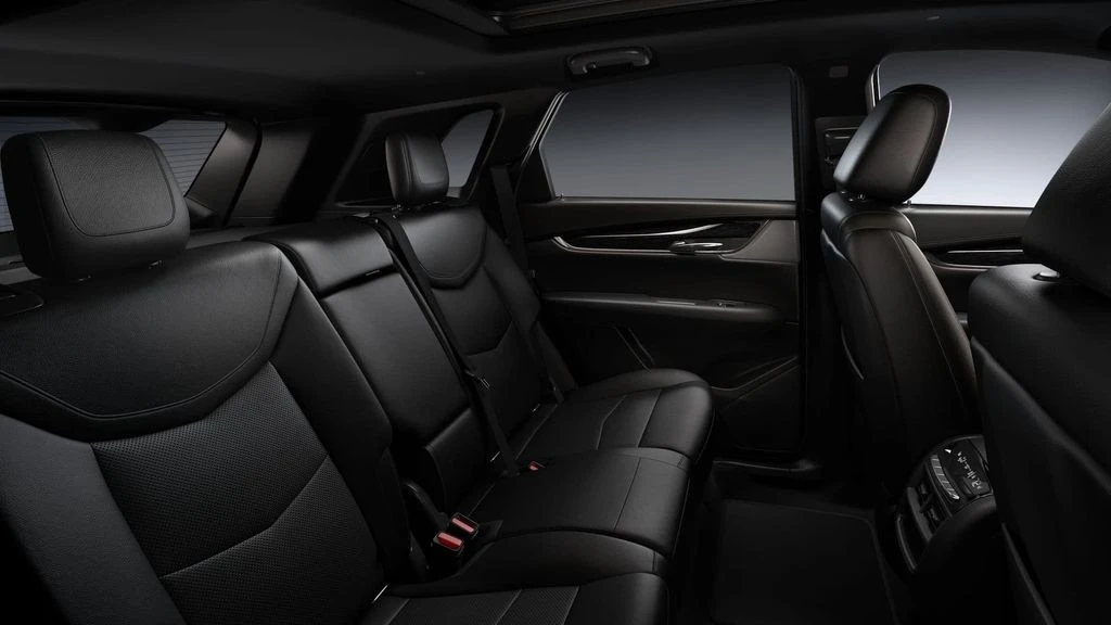 2026 Cadillac XT5 - Image 10 of 11