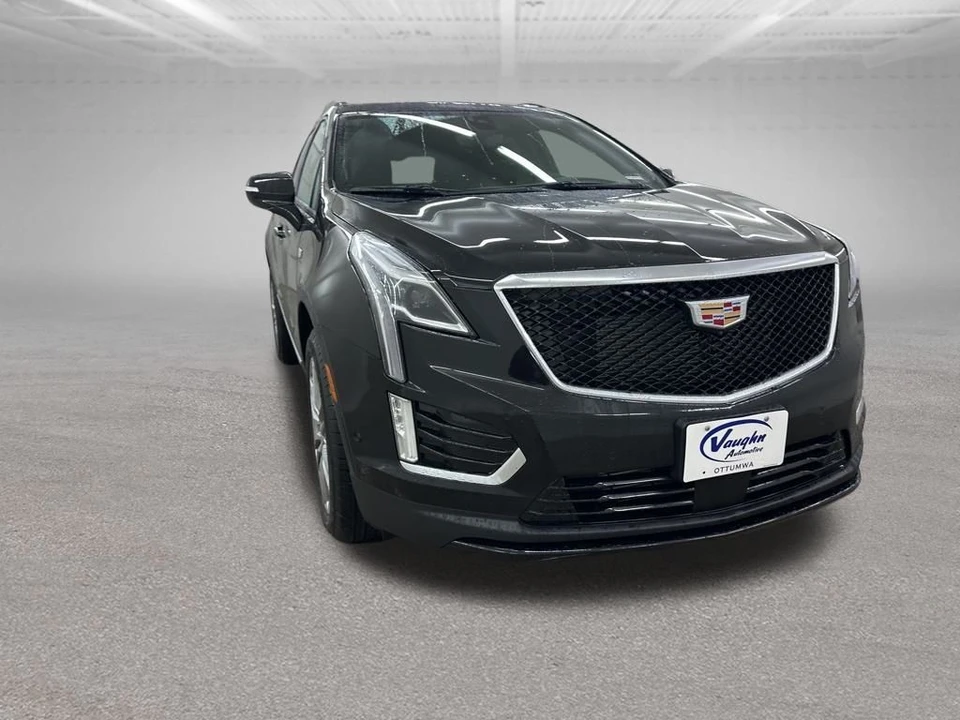 2026 Cadillac XT5 - Image 2 of 12