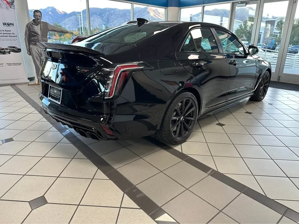 2026 Cadillac CT4-V Blackwing - Image 5 of 10