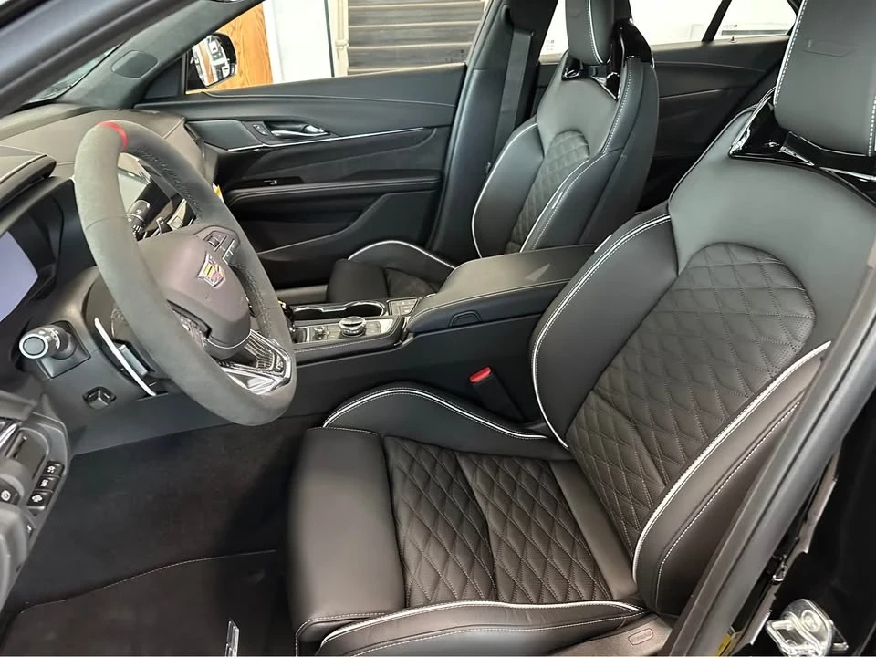 2026 Cadillac CT4-V Blackwing - Image 8 of 10