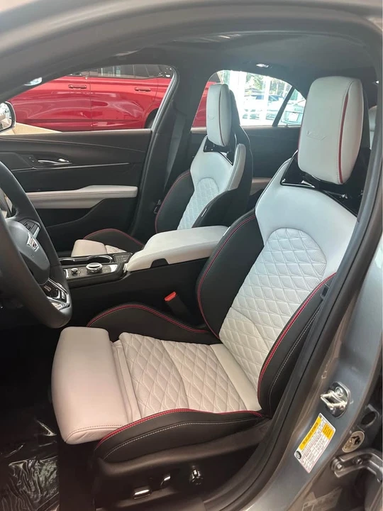 2026 Cadillac CT4-V Blackwing - Image 7 of 10