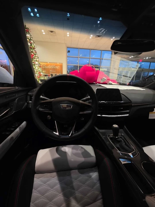 2026 Cadillac CT4-V Blackwing - Image 7 of 10