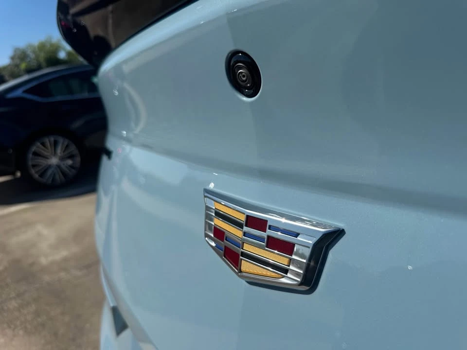 2026 Cadillac CT4-V Blackwing - Image 4 of 8
