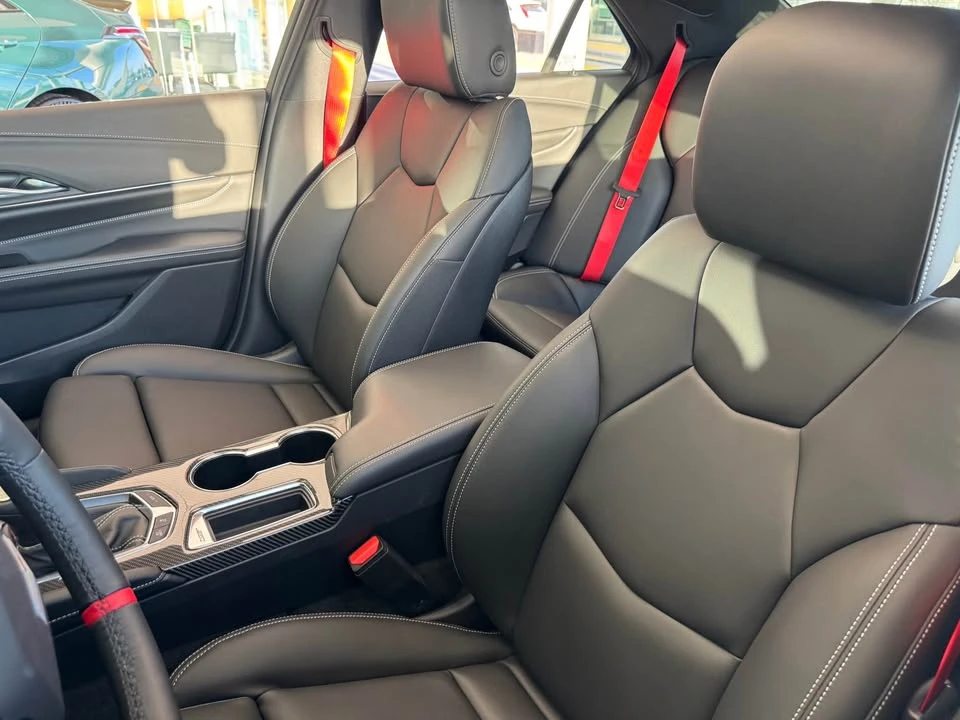 2026 Cadillac CT4-V Blackwing - Image 8 of 11