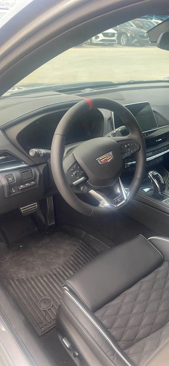 2026 Cadillac CT4-V Blackwing - Image 8 of 10