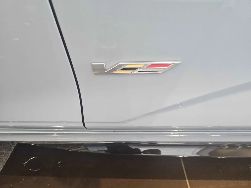 2026 Cadillac CT4-V - Image 14 of 18