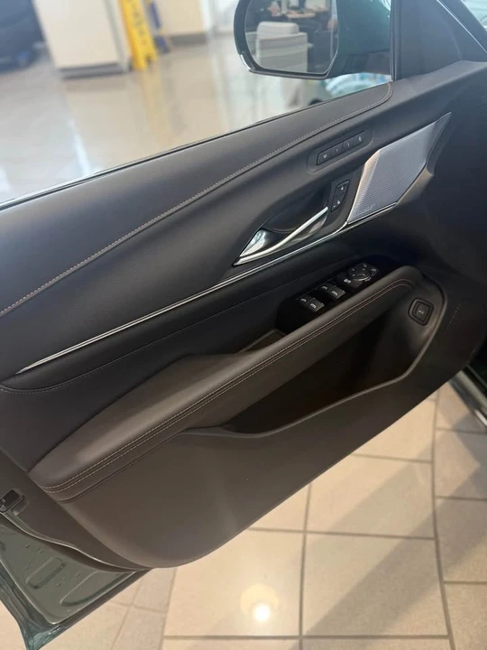 2026 Cadillac CT4-V - Image 6 of 7