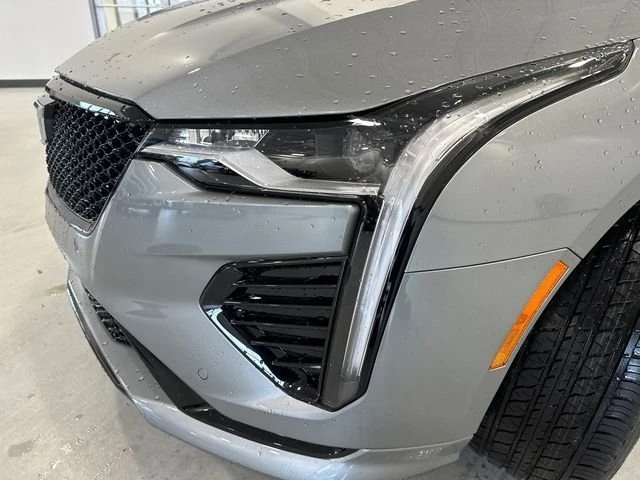 2026 Cadillac CT4-V - Image 5 of 15