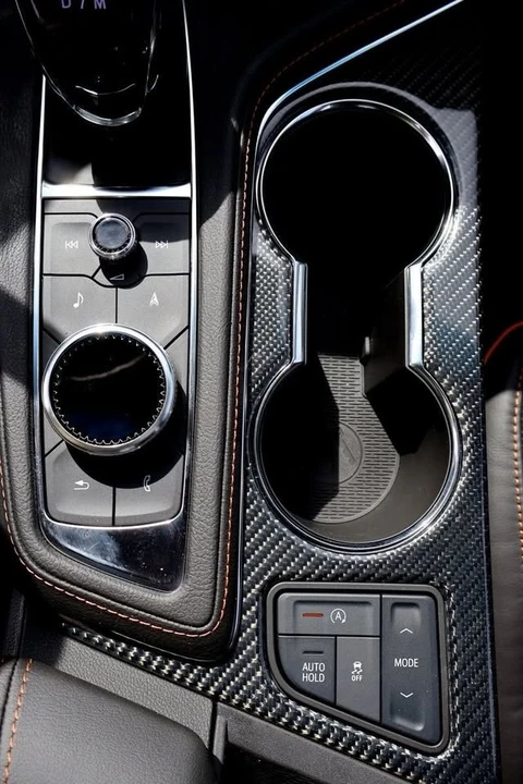 2026 Cadillac CT4-V - Image 18 of 19
