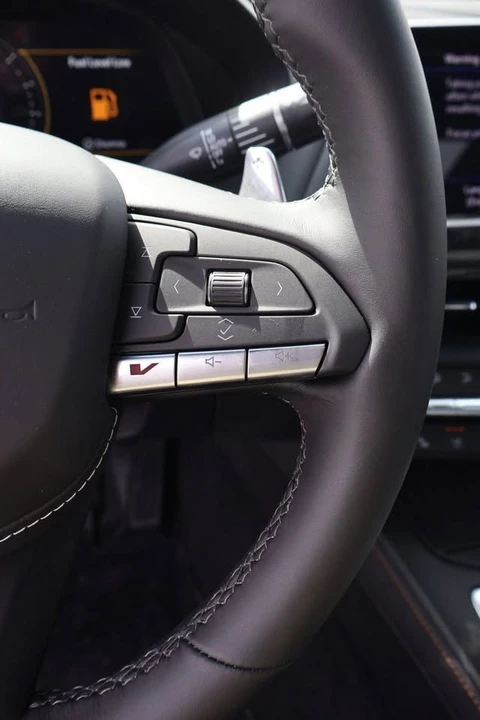 2026 Cadillac CT4-V - Image 7 of 19