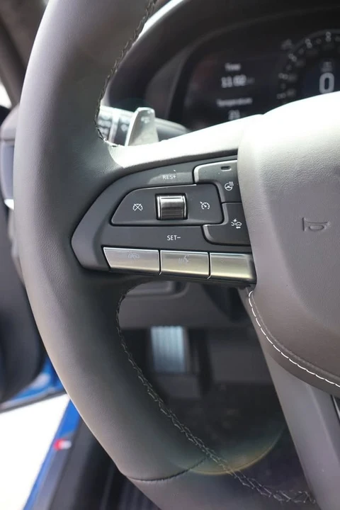 2026 Cadillac CT4-V - Image 11 of 19