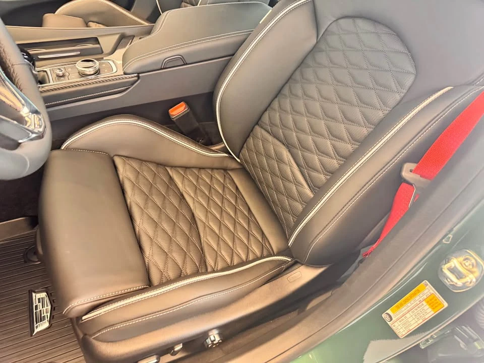 2026 Cadillac CT5-V Blackwing - Image 16 of 19