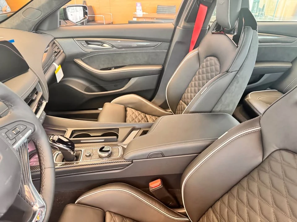 2026 Cadillac CT5-V Blackwing - Image 10 of 17