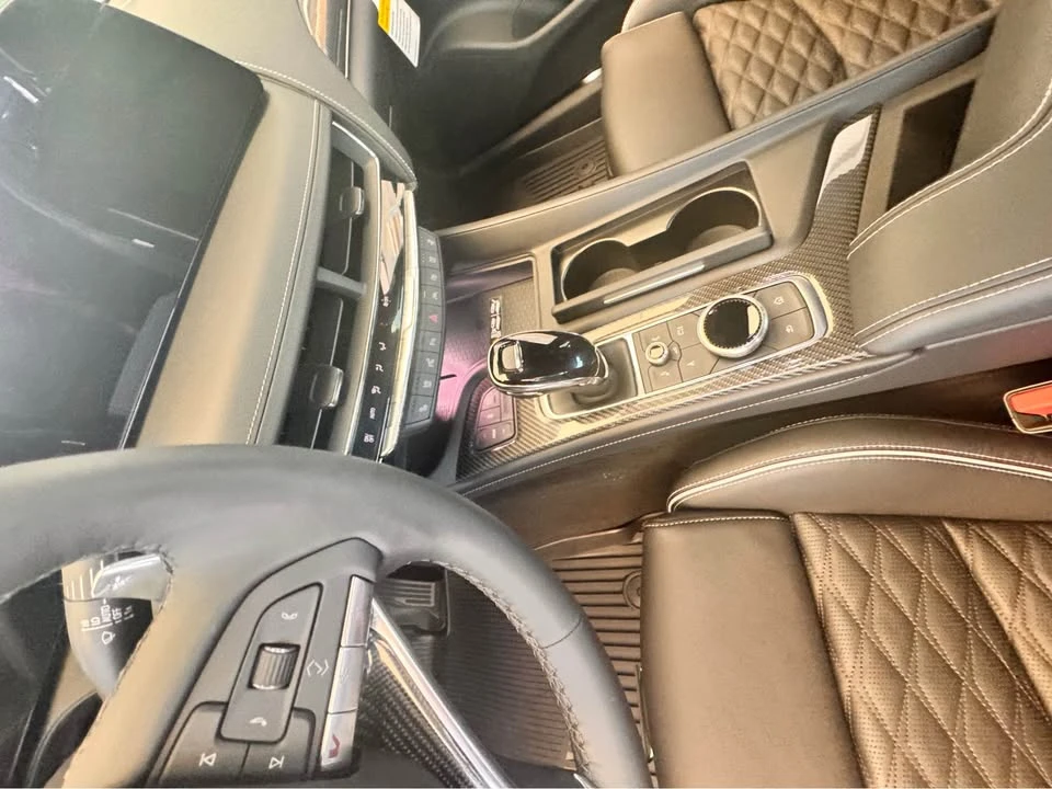 2026 Cadillac CT5-V Blackwing - Image 13 of 19