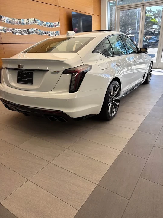 2026 Cadillac CT5-V Blackwing - Image 7 of 10