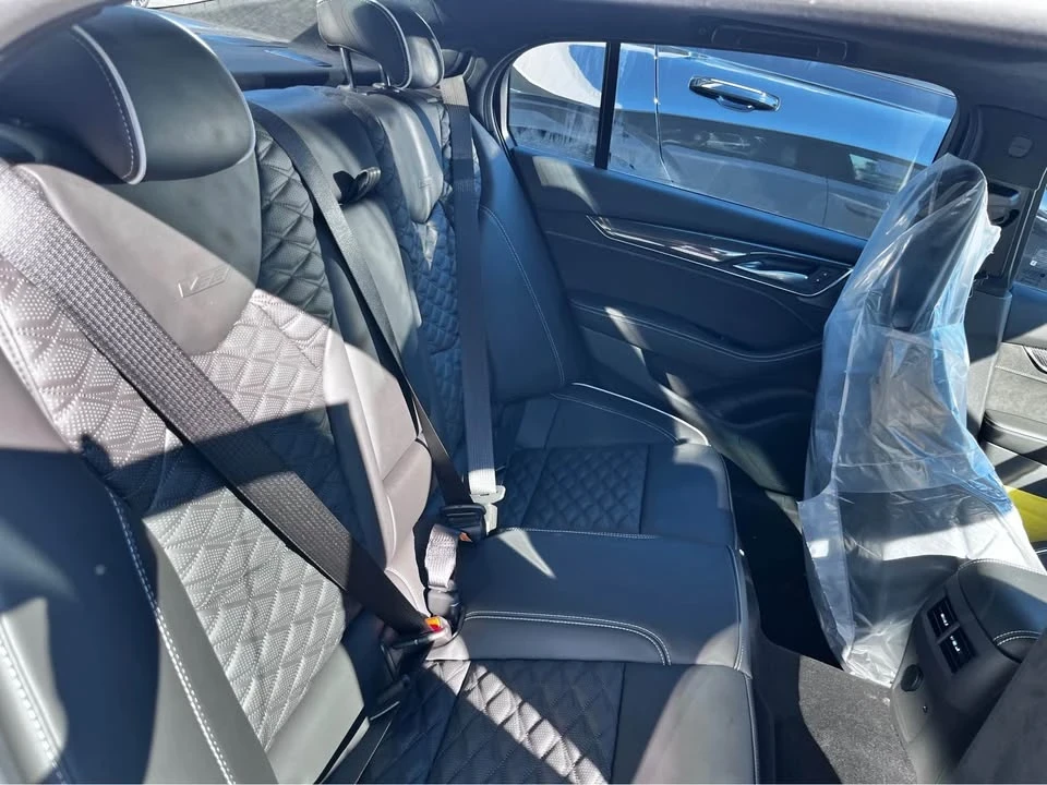 2026 Cadillac CT5-V Blackwing - Image 10 of 19