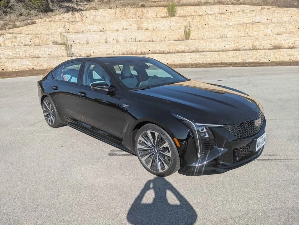 2026 Cadillac CT5-V Blackwing - Image 5 of 9