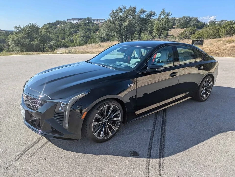 2026 Cadillac CT5-V Blackwing - Image 2 of 9