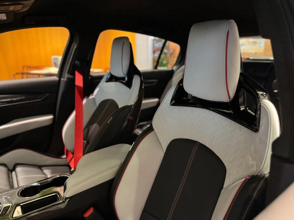 2026 Cadillac CT5-V Blackwing - Image 9 of 12
