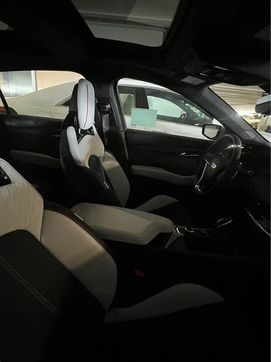 2026 Cadillac CT5-V Blackwing - Image 6 of 7