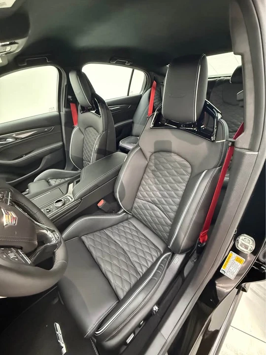 2026 Cadillac CT5-V Blackwing - Image 9 of 12