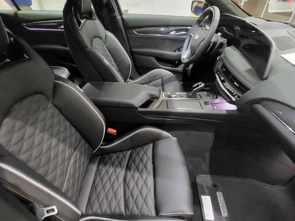 2026 Cadillac CT5-V Blackwing - Image 6 of 8